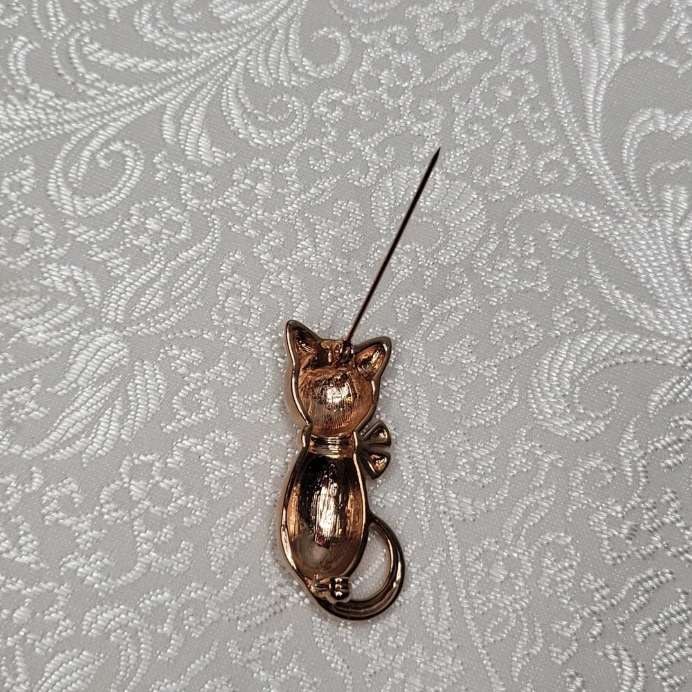 Rose‎ Gold Cat Brooch Pin Sitting Kitty Cute Sweet Classic Minimalist Gift